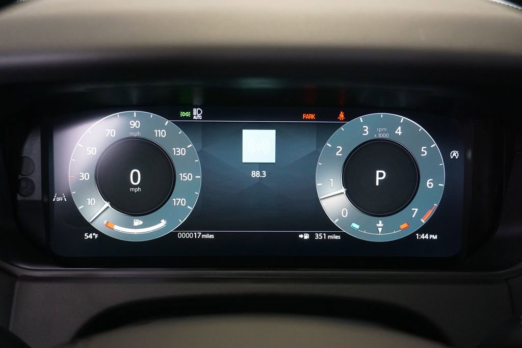 New 2026 Land Rover Range Rover Velar Dynamic SE image 11