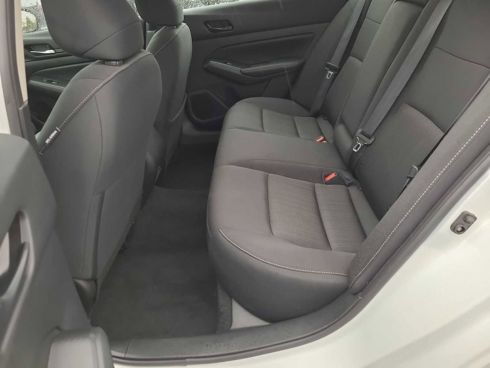 Used 2025 Nissan Altima 2.5 SV FWD image 21