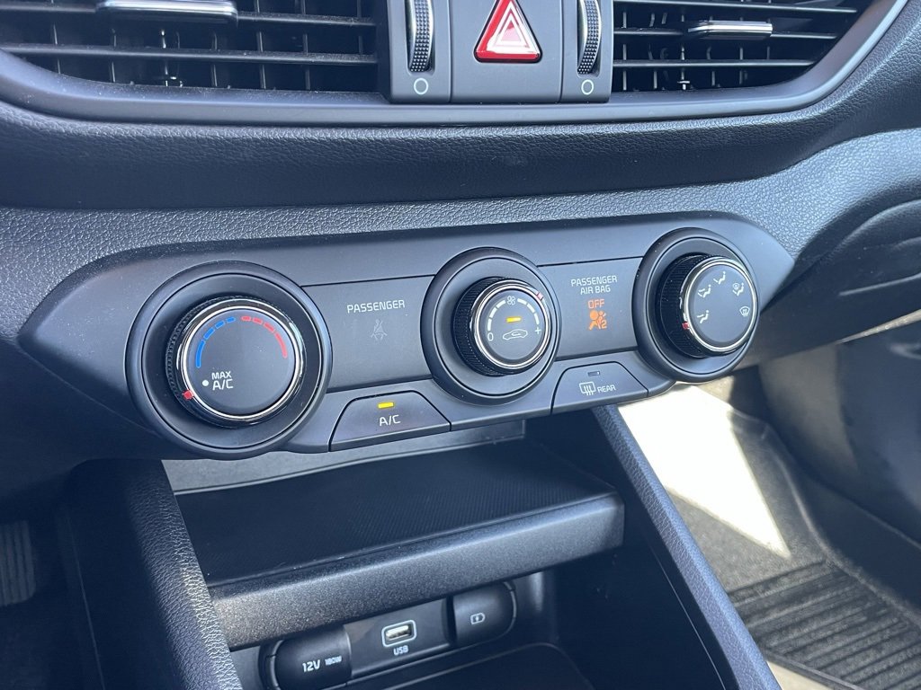 Used 2024 Kia Forte LXS w/ LXS Technology Package image 16