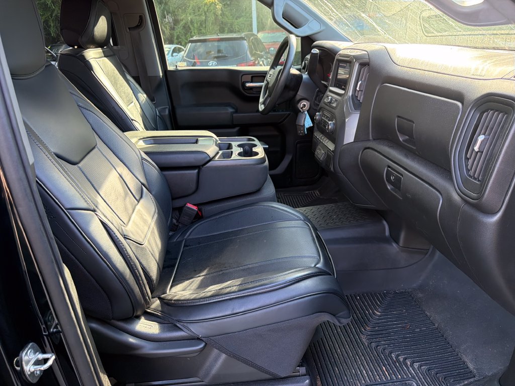 Used 2021 Chevrolet Silverado 1500 Custom Trail Boss w/ Midnight Edition AWD/4WD image 27