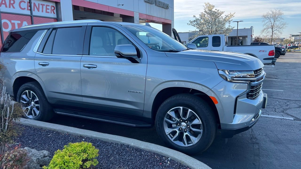Used 2024 Chevrolet Tahoe LT w/ LT Signature Package image 6