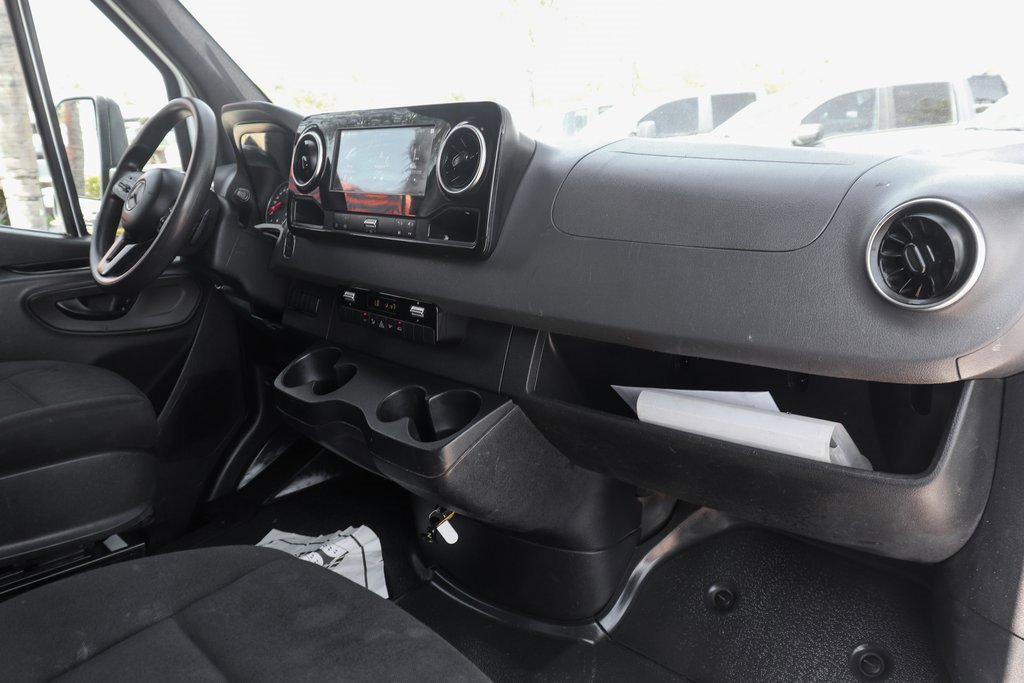 Used 2019 Mercedes-Benz Sprinter 170 image 28