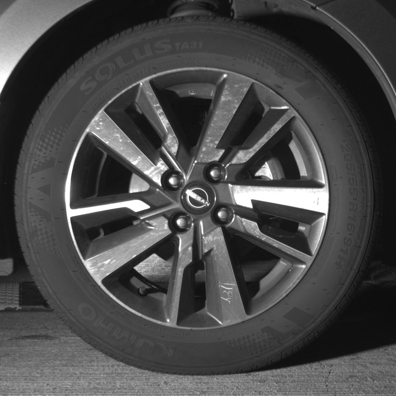 Used 2025 Nissan Versa SV image 13