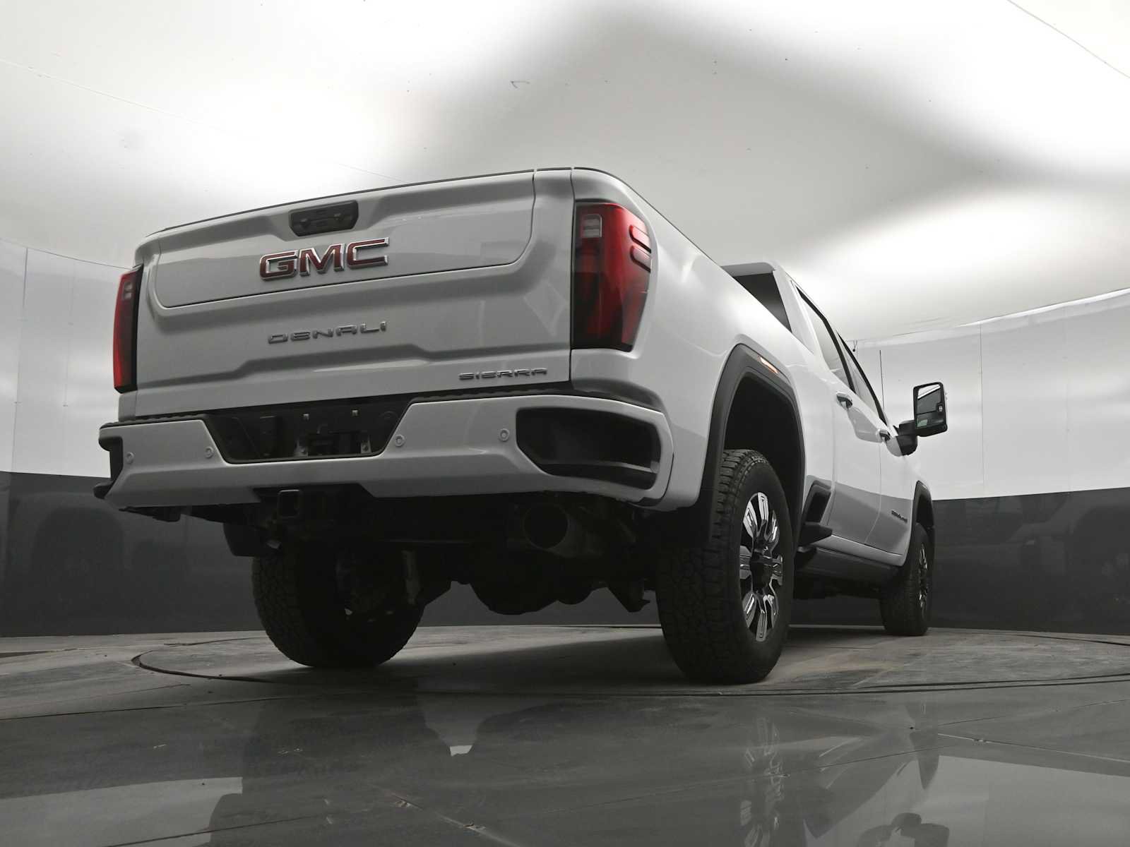 New 2026 GMC Sierra 2500 Denali w/ Denali Reserve Package AWD/4WD image 39