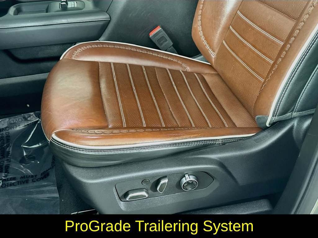 Used 2024 GMC Sierra 3500 Denali Ultimate AWD/4WD image 27