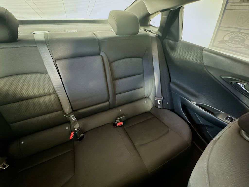 Used 2025 Chevrolet Malibu LT image 14