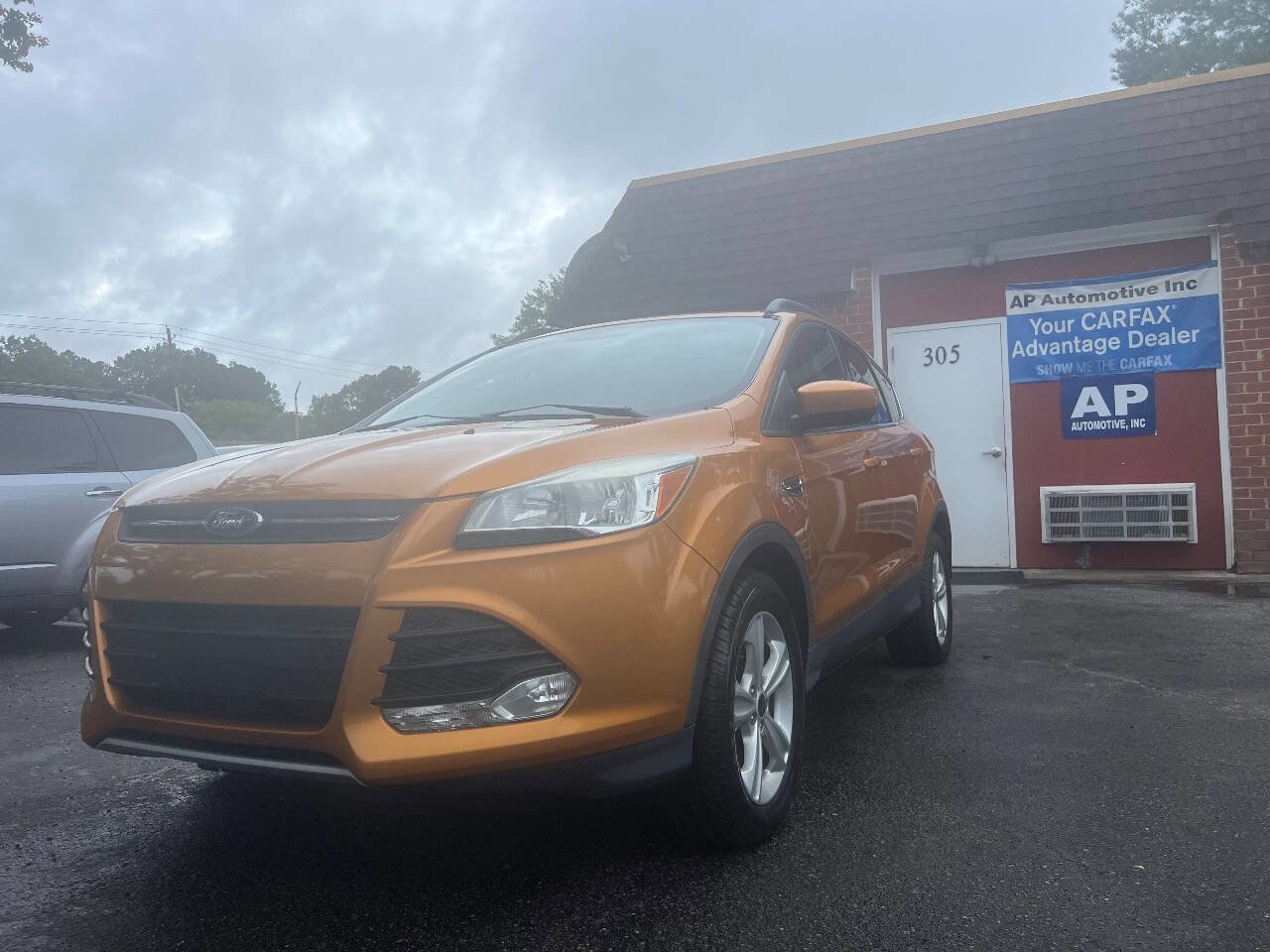 Used 2016 Ford Escape SE w/ Equipment Group 201A image 5