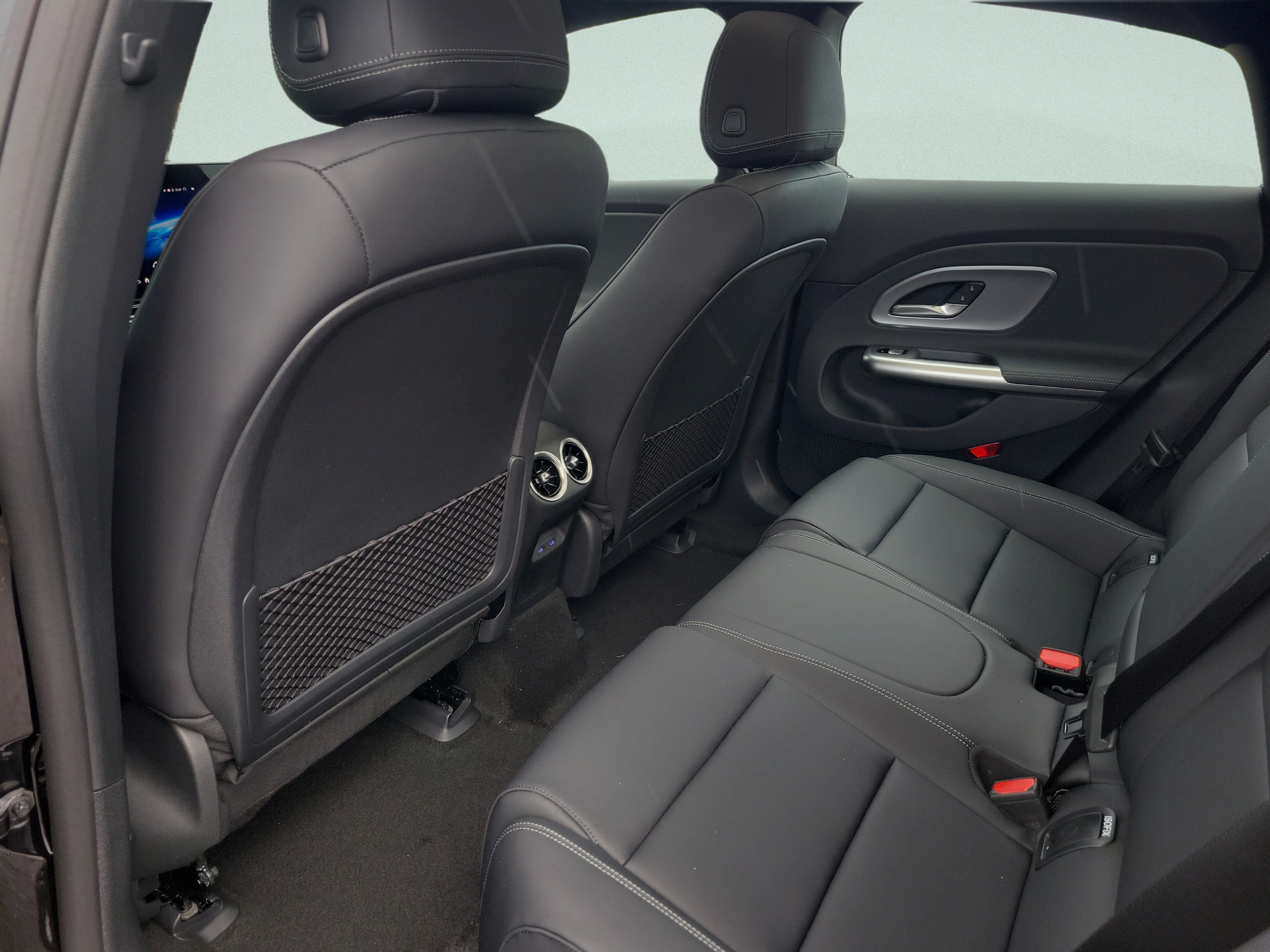 New 2027 Mercedes-Benz CLA 250+ image 9