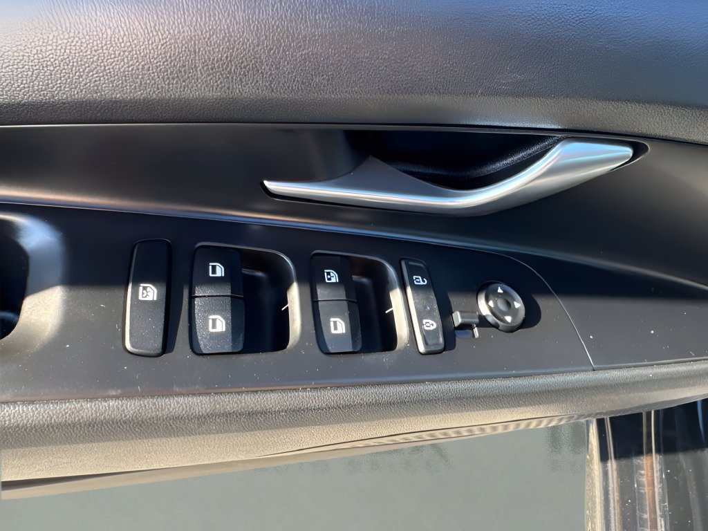 Used 2021 Hyundai Elantra SEL FWD image 21