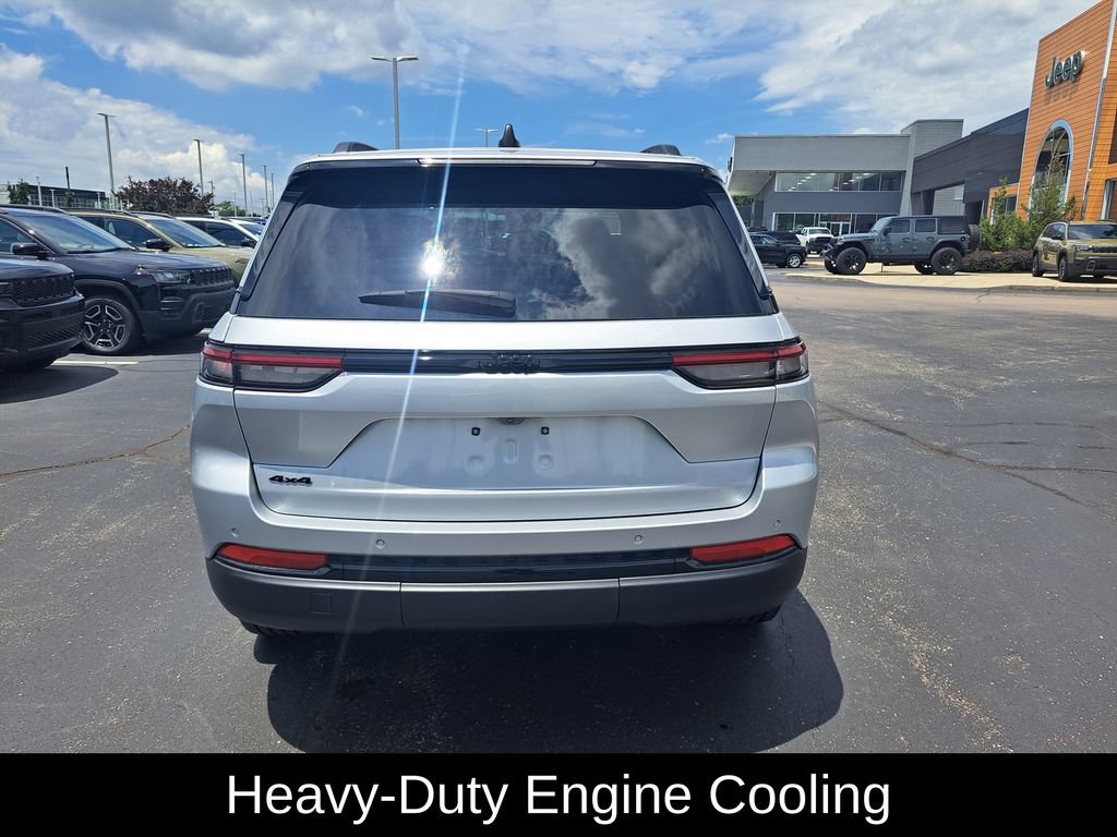 Certified 2024 Jeep Grand Cherokee Altitude AWD/4WD image 5