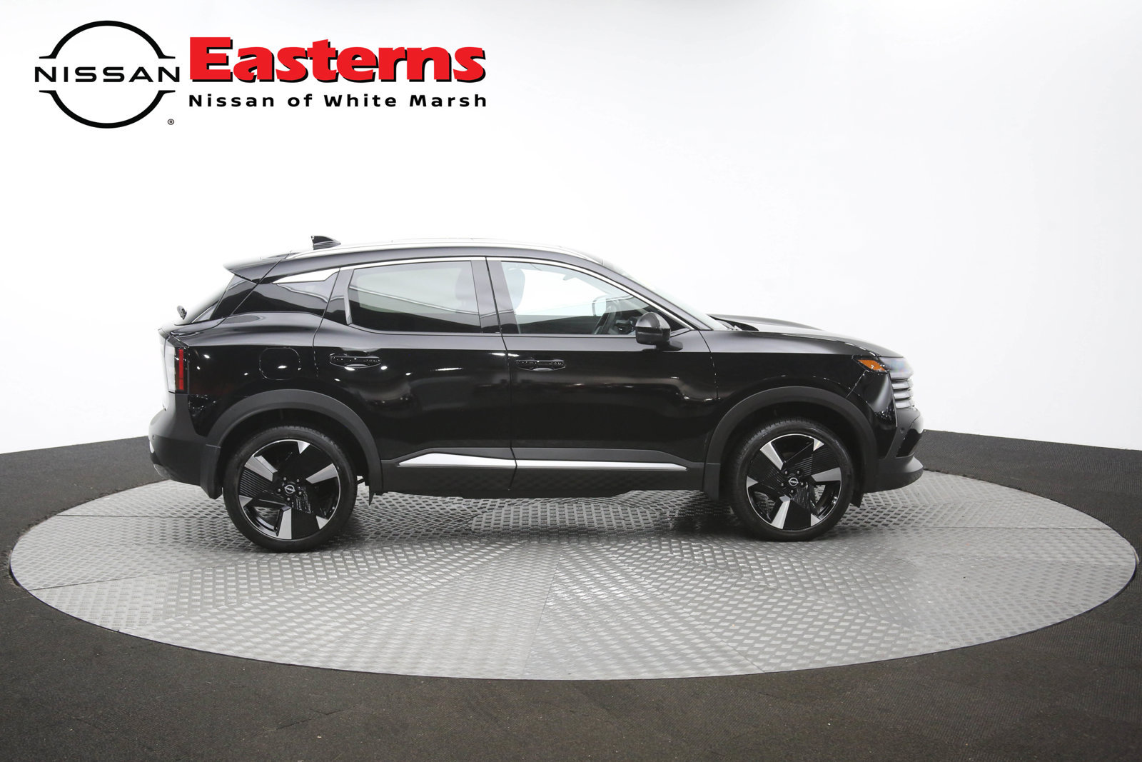 Used 2026 Nissan Kicks SR w/ SR Premium Package AWD/4WD image 47