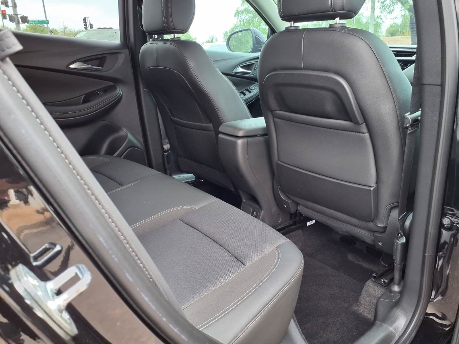 Used 2023 Buick Encore GX Select w/ Sport Touring Package FWD image 13