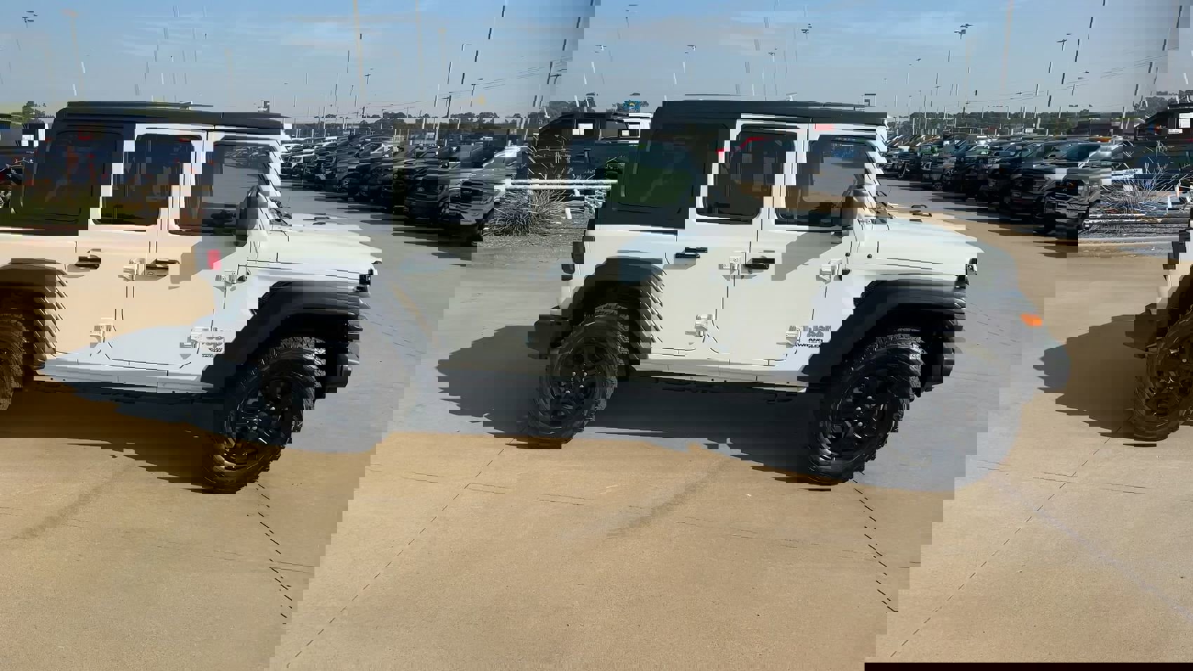 Used 2020 Jeep Wrangler Unlimited Sport S image 2
