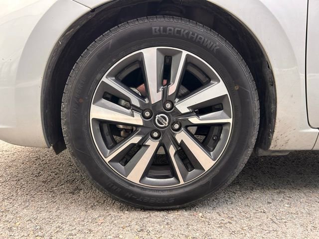 Used 2021 Nissan Versa SV FWD image 10