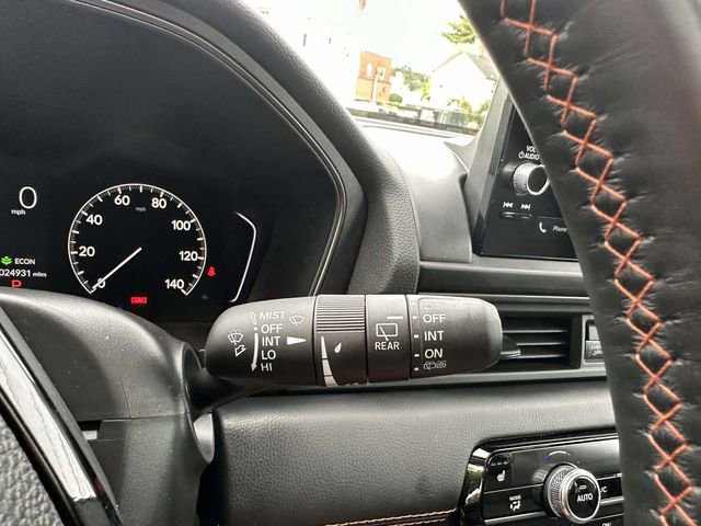 Used 2025 Honda Pilot TrailSport image 28