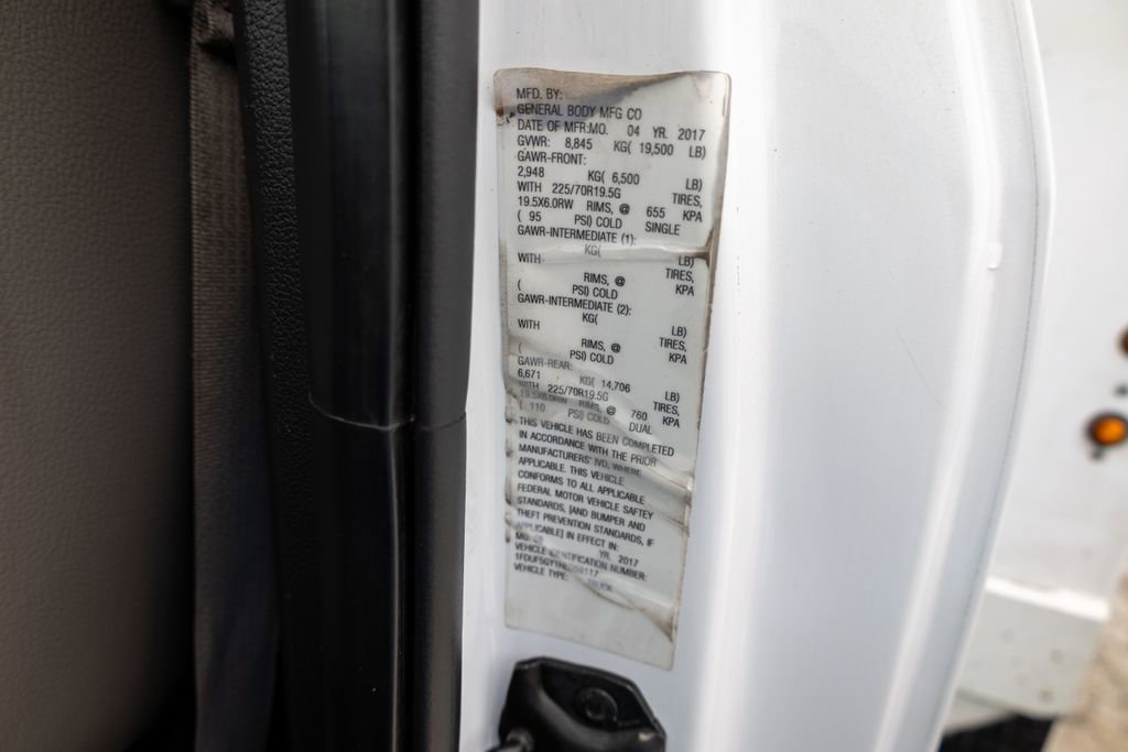 Used 2017 Ford F550 2WD Regular Cab Super Duty image 24