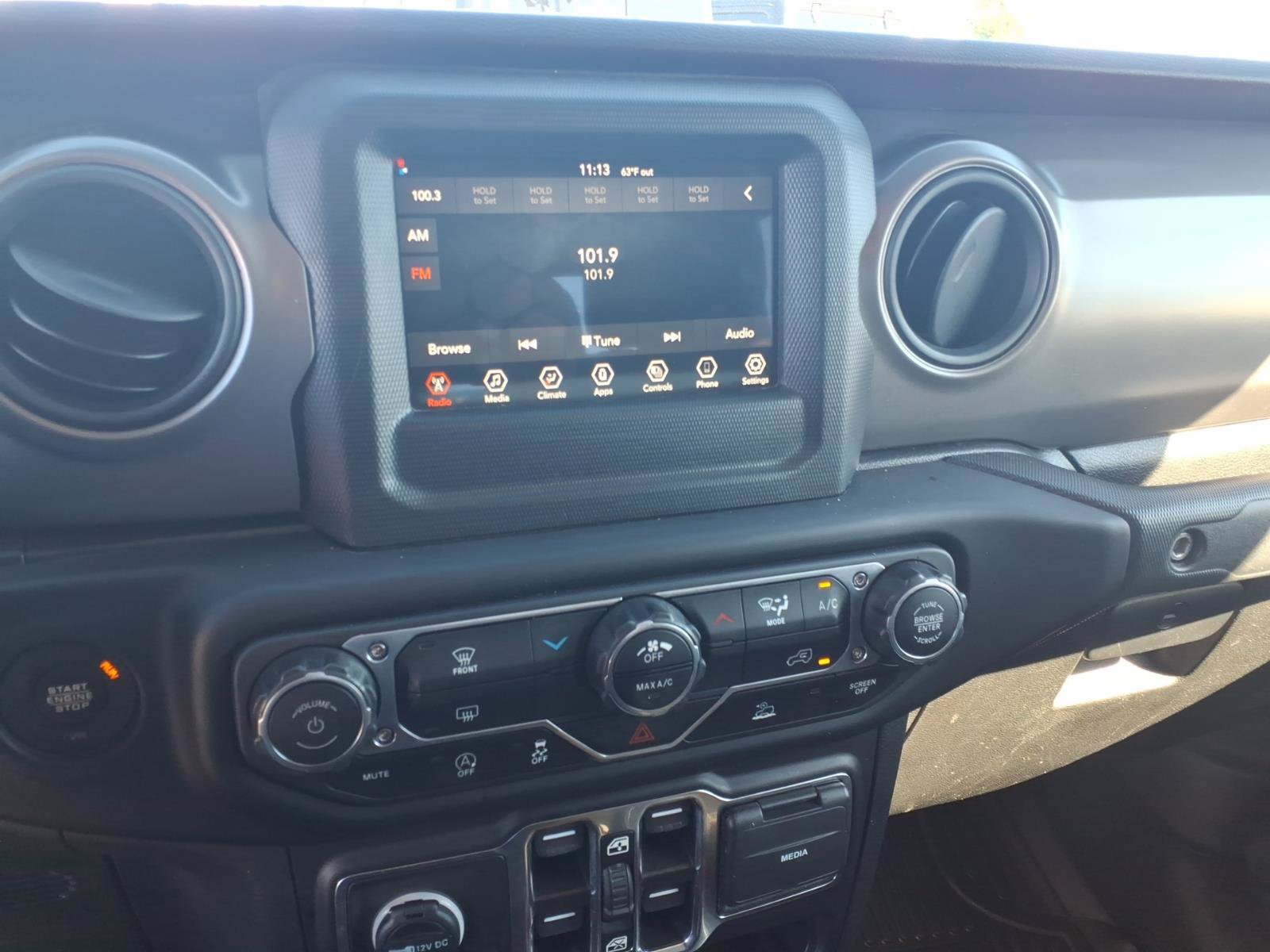 Used 2023 Jeep Gladiator Sport AWD/4WD image 19