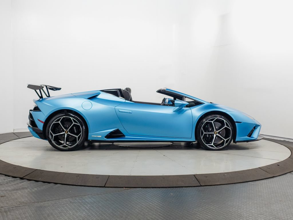 Used 2022 Lamborghini Huracan EVO RWD image 42