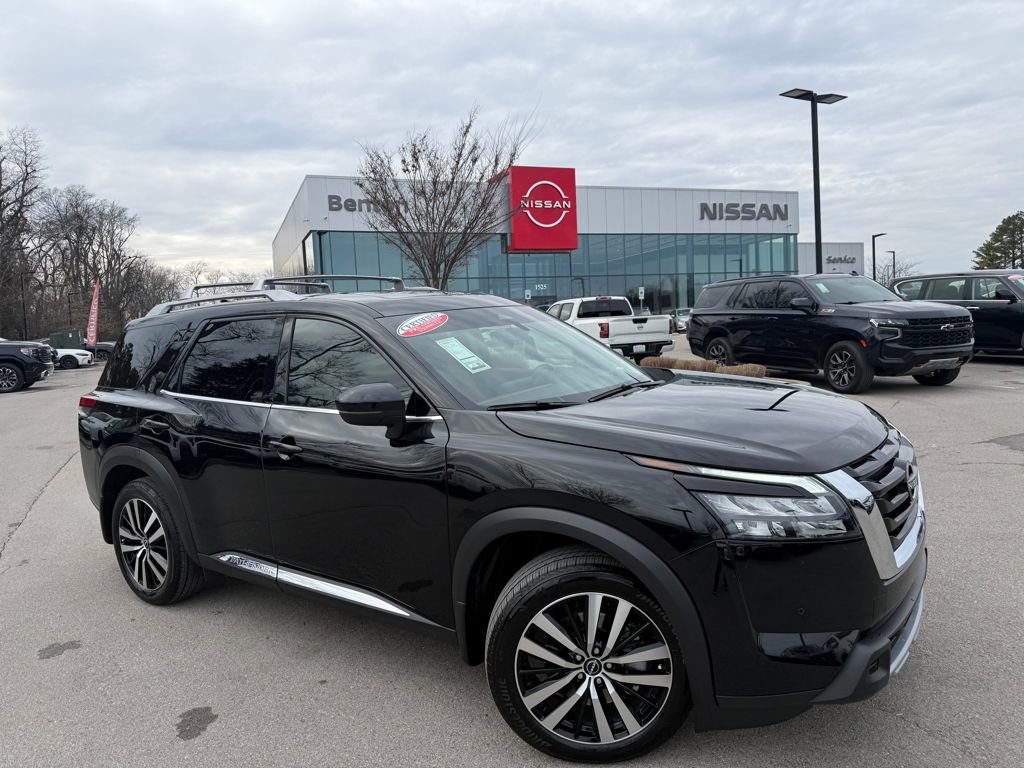 Certified 2025 Nissan Pathfinder Platinum image 21