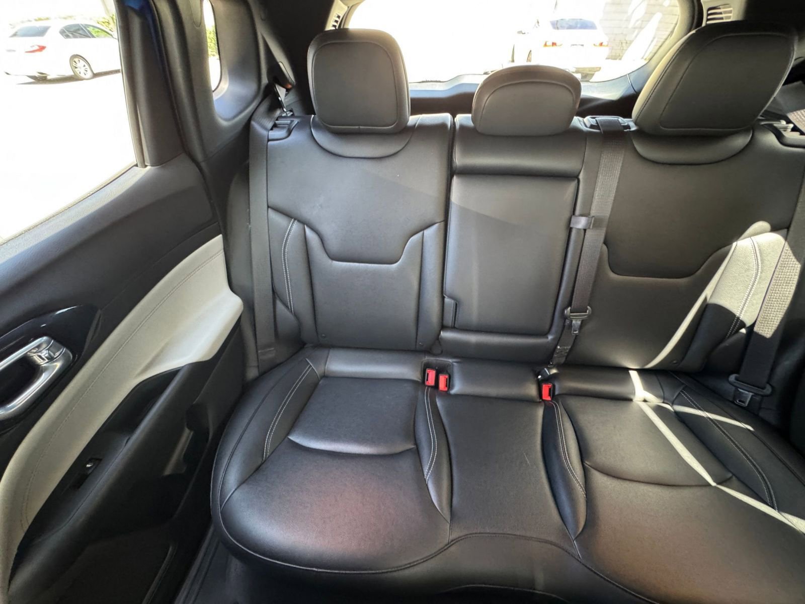 Used 2025 Jeep Compass Limited AWD/4WD image 40