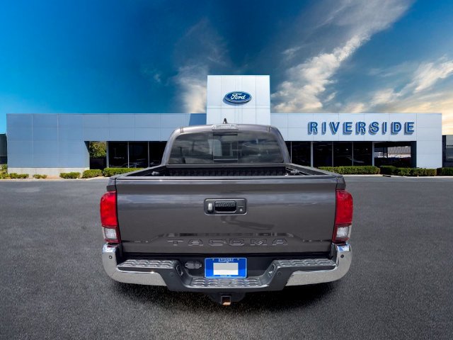 Used 2021 Toyota Tacoma SR5 AWD/4WD image 6