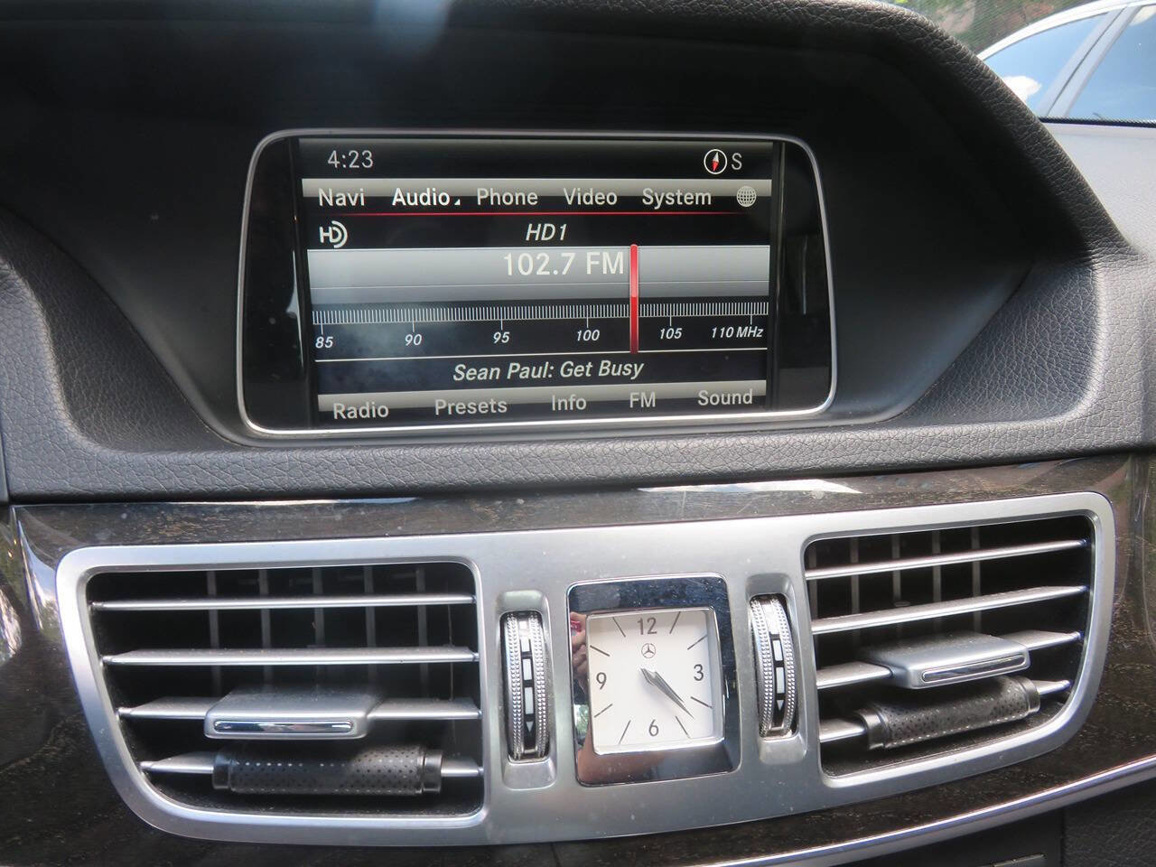 Used 2014 Mercedes-Benz E 550 4MATIC Sedan image 20