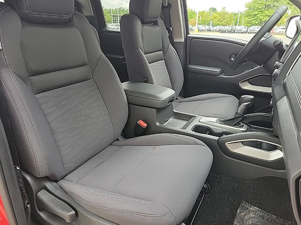Certified 2024 Nissan Frontier SV w/ SV Convenience Package AWD/4WD image 16