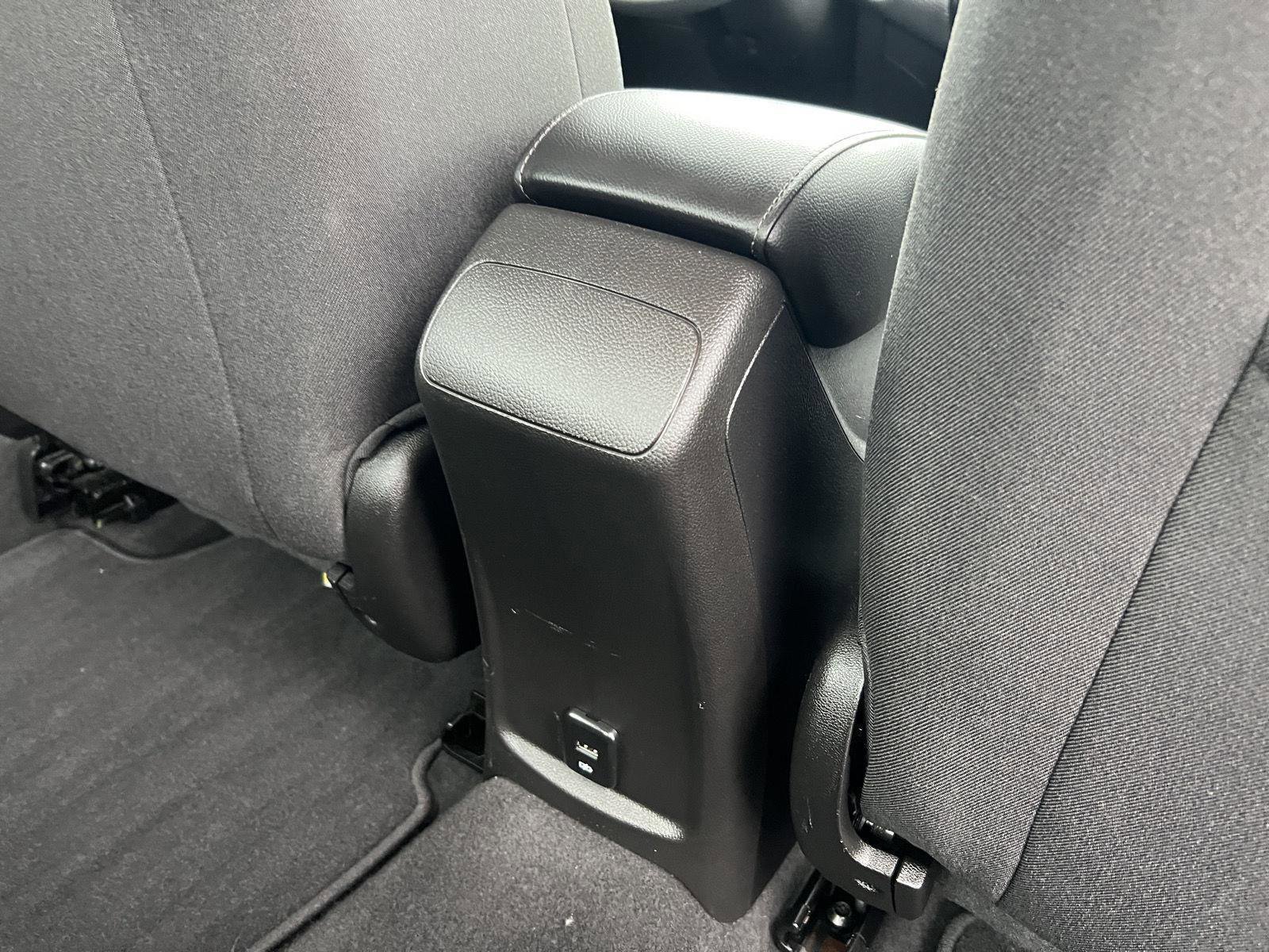 Used 2018 Chevrolet Cruze LT w/ Convenience Package FWD image 14
