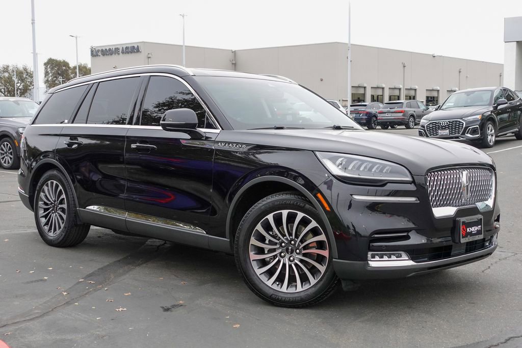 Used 2020 Lincoln Aviator Reserve w/ Equipment Group 201A image 2