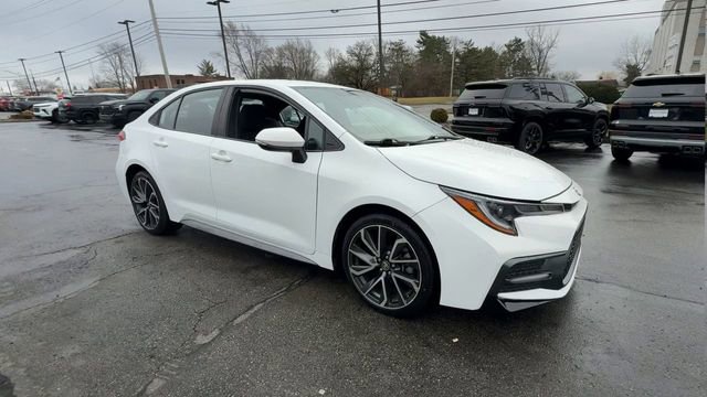 Used 2020 Toyota Corolla SE image 2