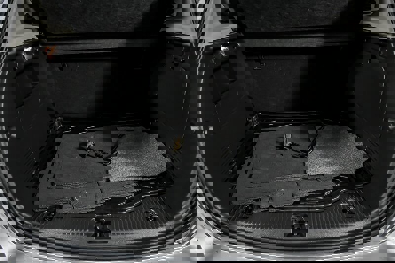 Used 2019 Buick Encore Sport Touring w/ LPO, Active Package image 13