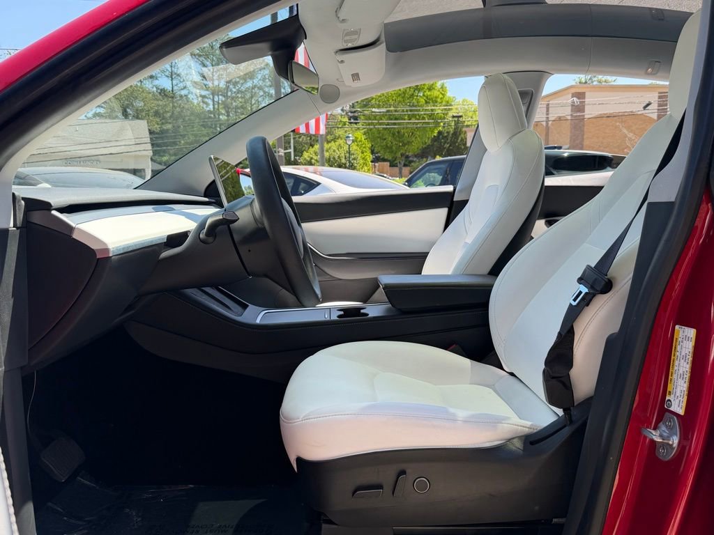Used 2021 Tesla Model Y Long Range AWD/4WD image 25