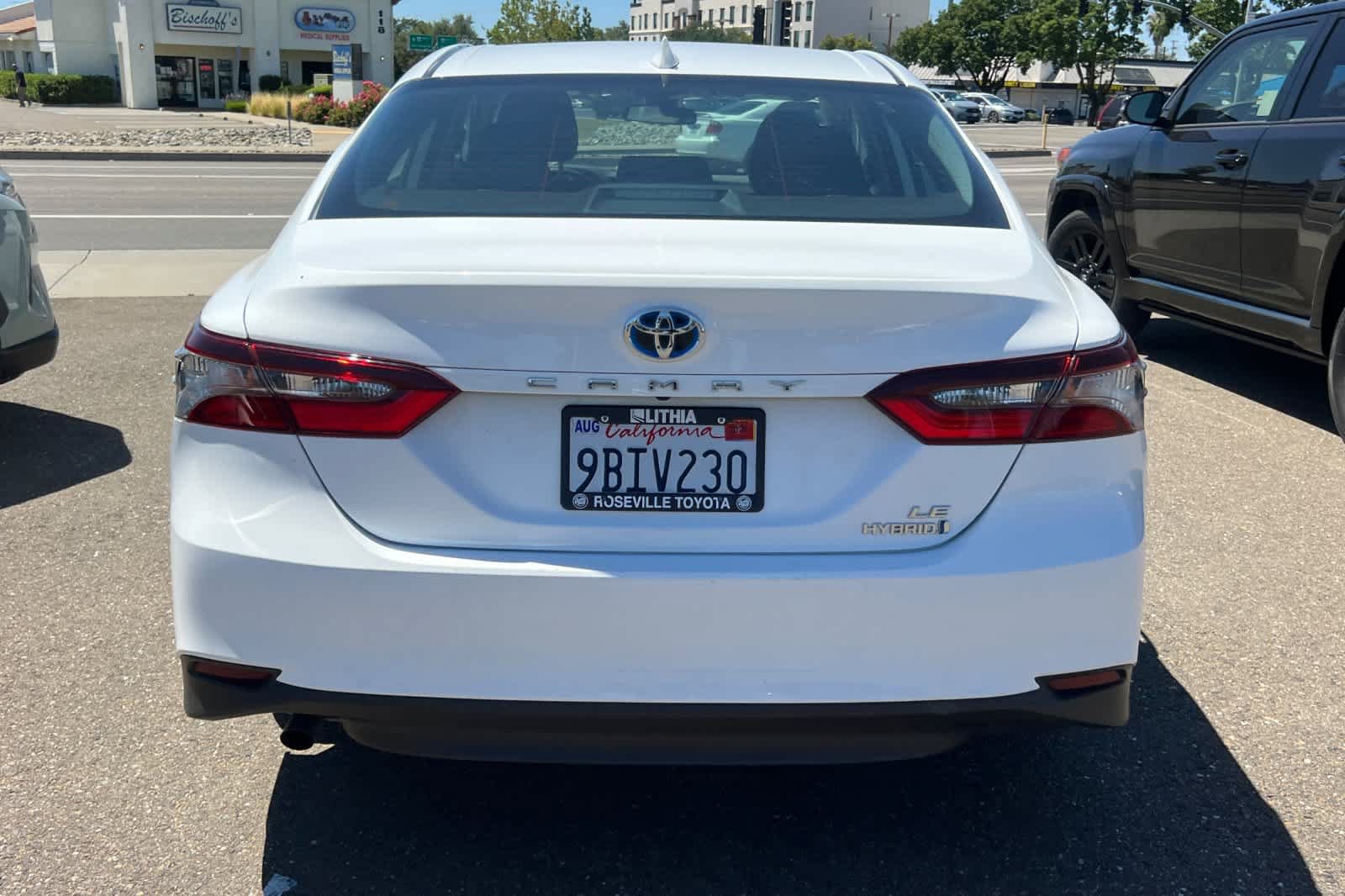 Used 2022 Toyota Camry LE FWD image 5