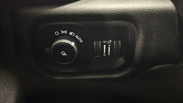 Used 2019 RAM 3500 Tradesman image 17