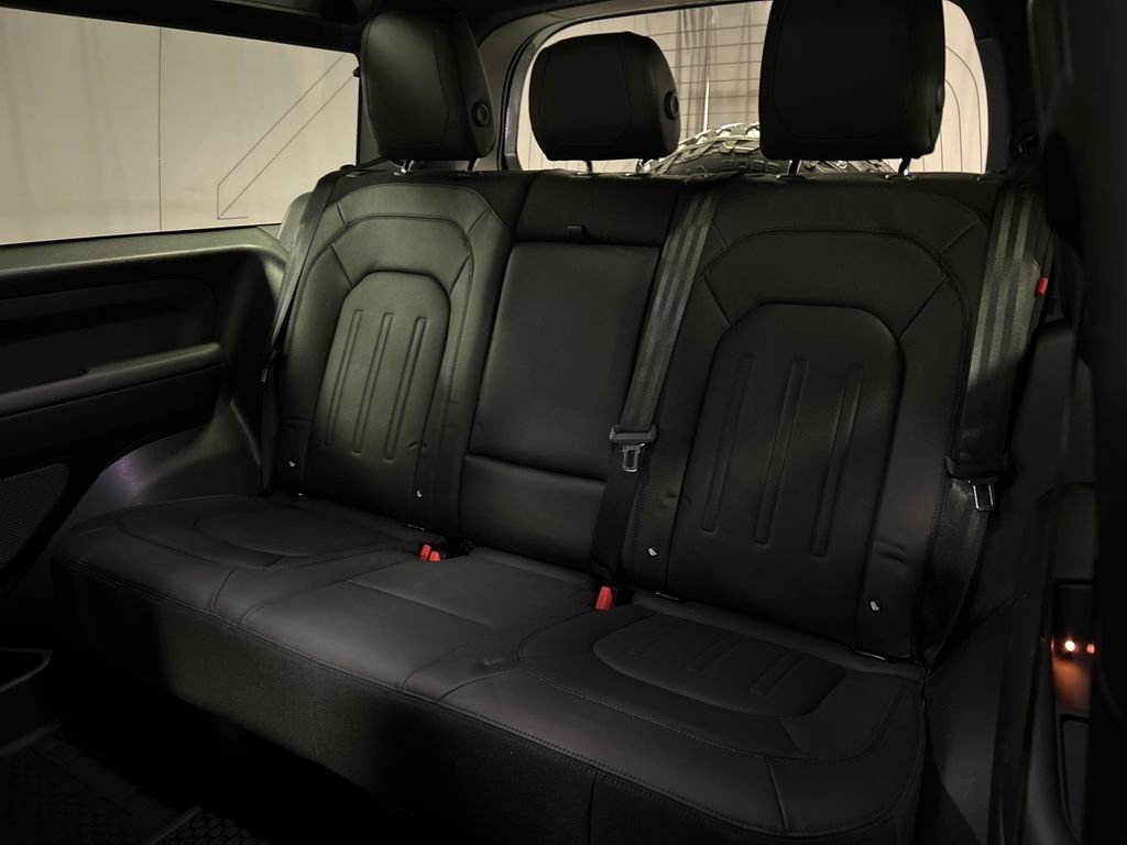 Used 2023 Land Rover Defender 90 X image 21