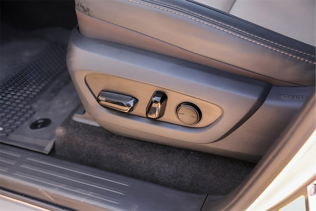 Used 2024 Lexus GX 550 image 11