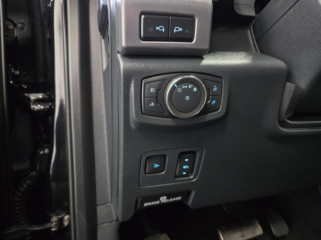 Used 2022 Ford F350 Platinum image 39