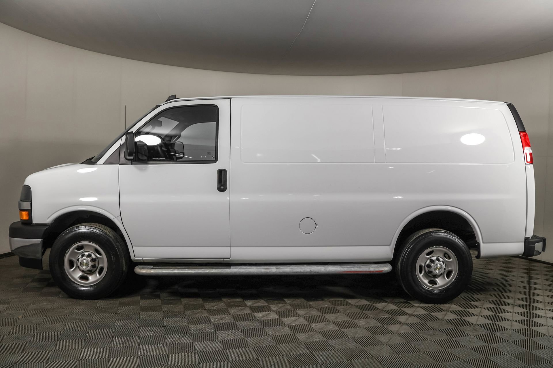 Used 2023 Chevrolet Express 2500 w/ Driver Convenience Package image 19