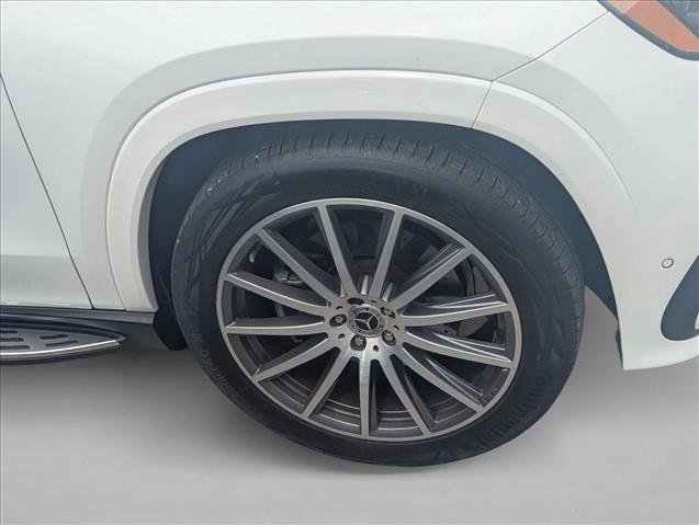 Used 2025 Mercedes-Benz GLS 580 4MATIC image 21