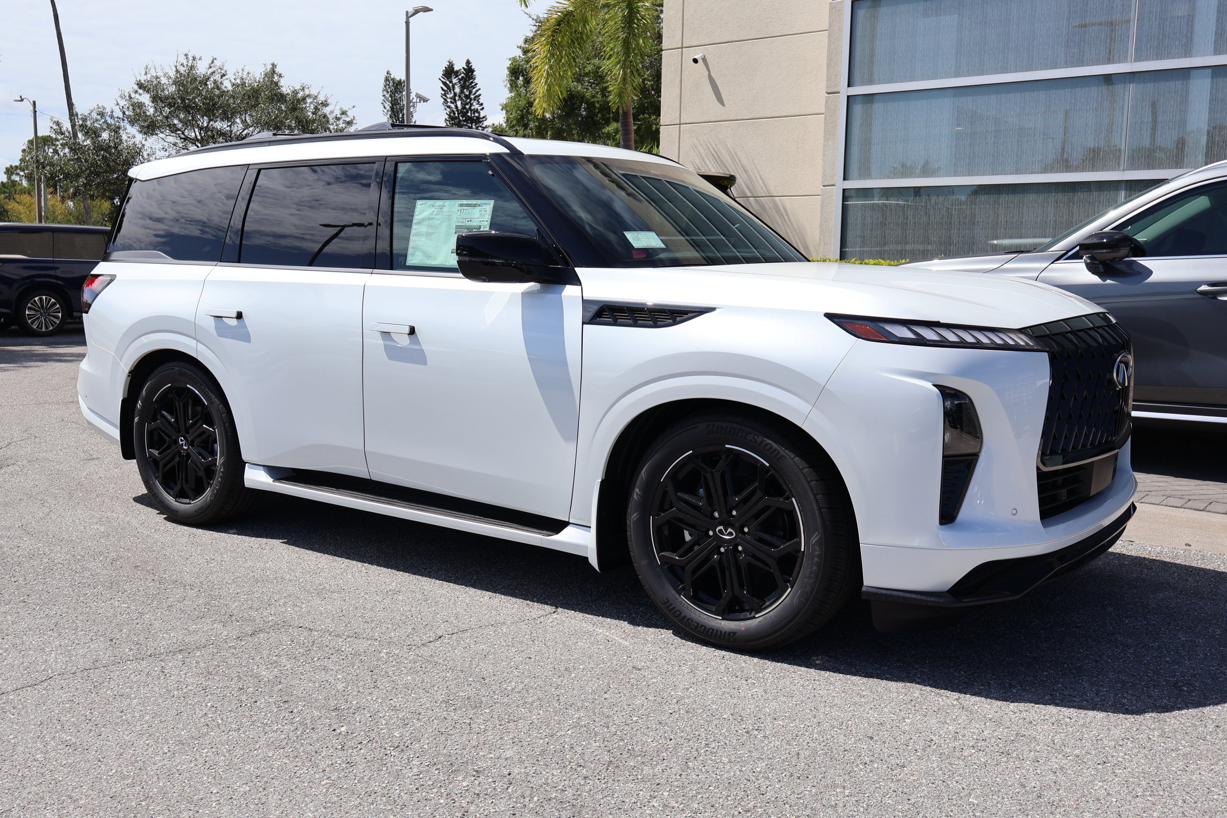 New 2026 INFINITI QX80 4WD image 8