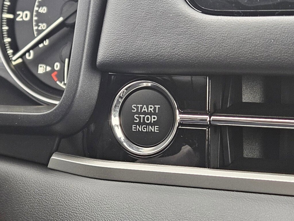 New 2025 Mitsubishi Outlander ES image 23