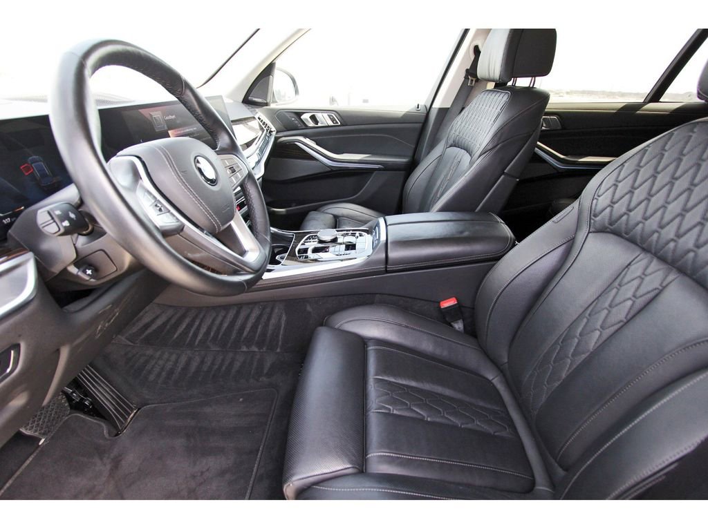 Used 2025 BMW X7 xDrive40i image 6