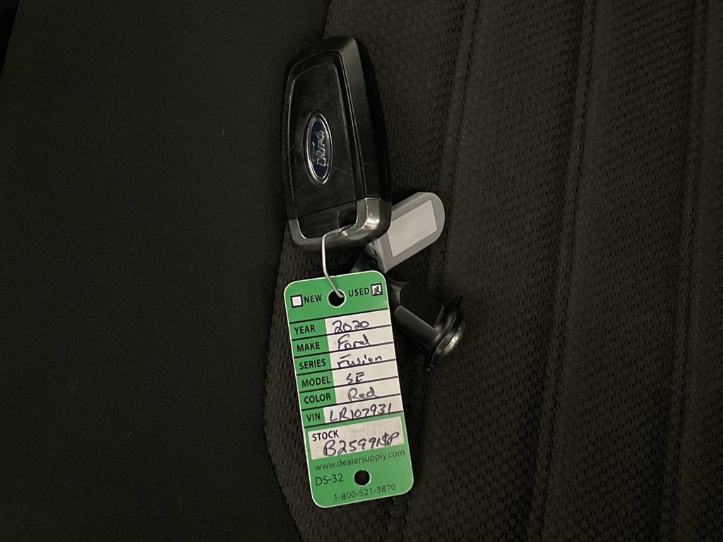 Used 2020 Ford Fusion SE FWD image 27