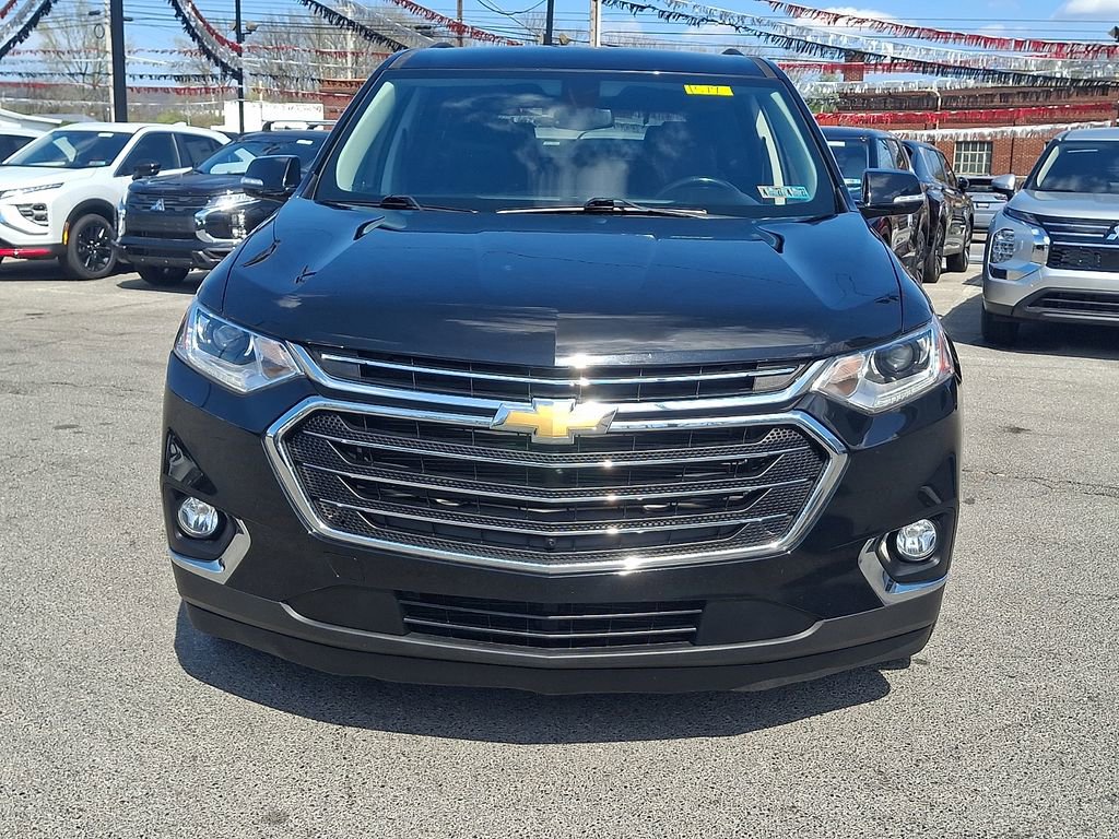 Used 2019 Chevrolet Traverse LT w/ LT Premium Package AWD/4WD image 2