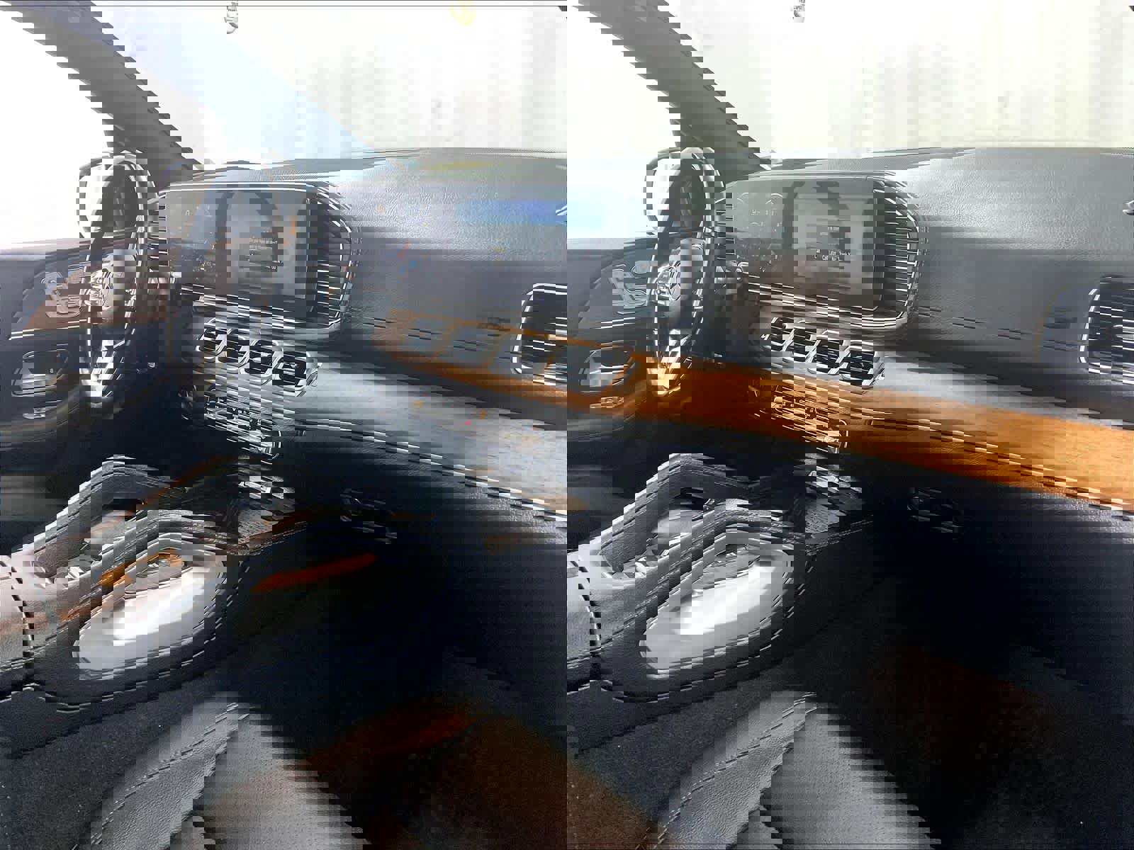 Used 2022 Mercedes-Benz GLS 450 4MATIC image 14