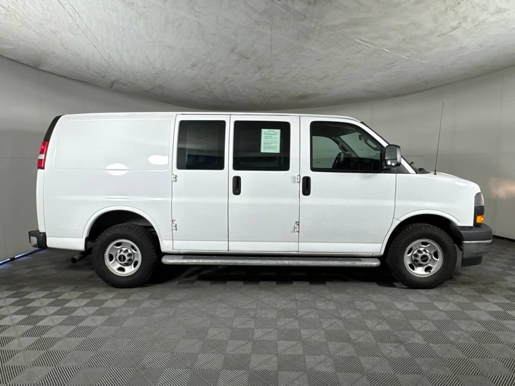 Used 2020 GMC Savana 2500 w/ Driver Convenience Package RWD image 4