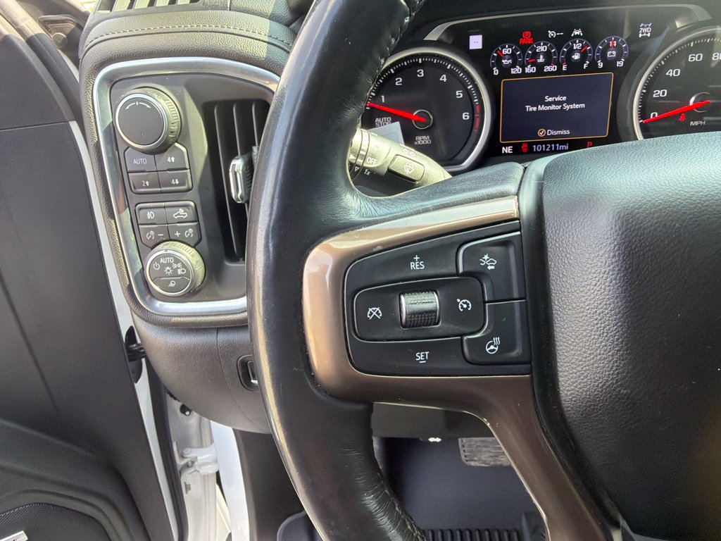 Used 2019 Chevrolet Silverado 1500 High Country w/ Technology Package AWD/4WD image 18