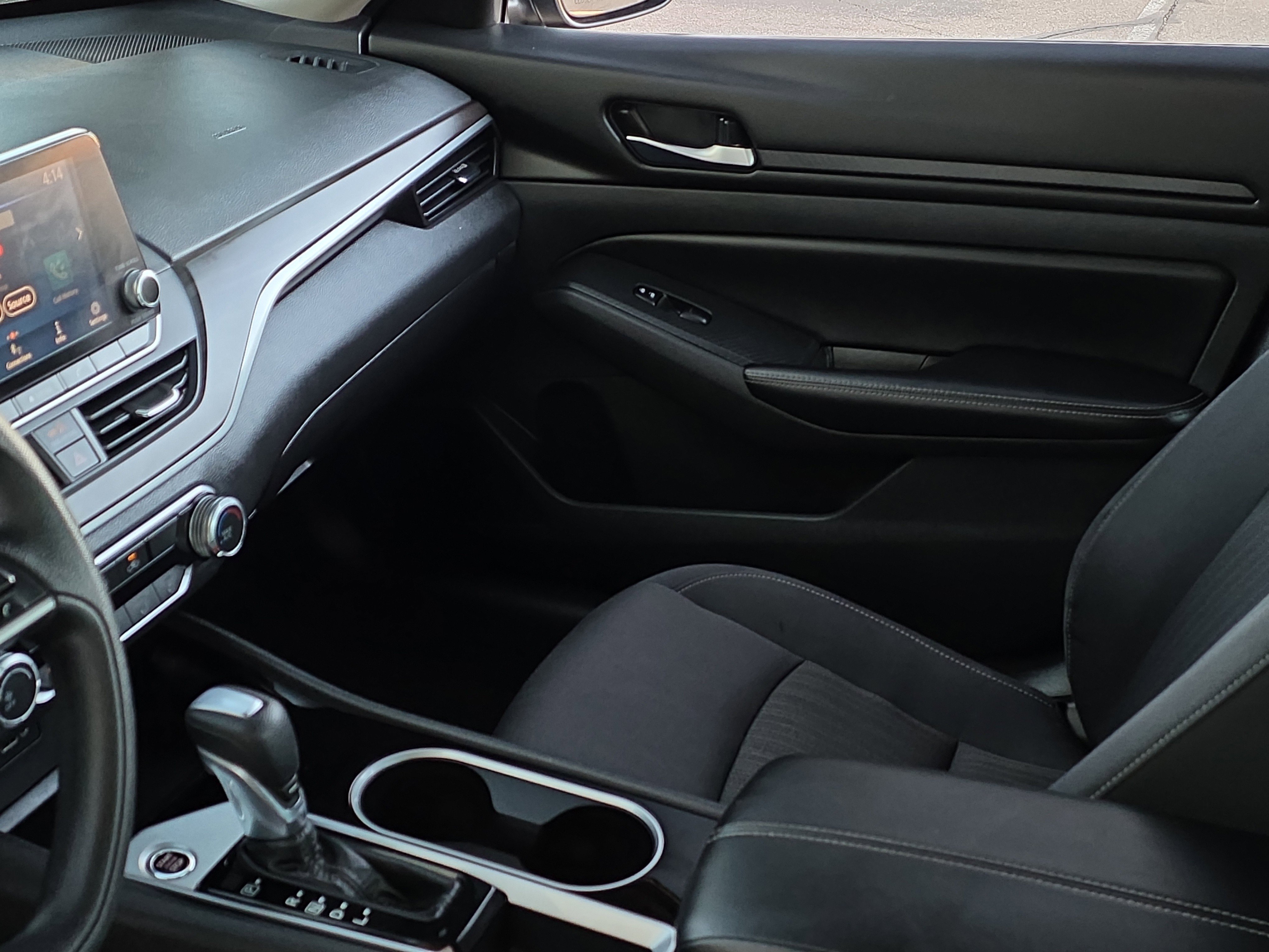 Used 2024 Nissan Altima 2.5 SV image 23