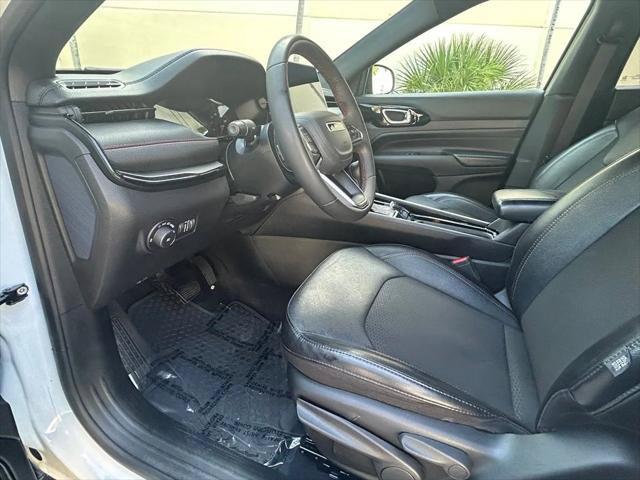 Certified 2023 Jeep Compass Trailhawk AWD/4WD image 16