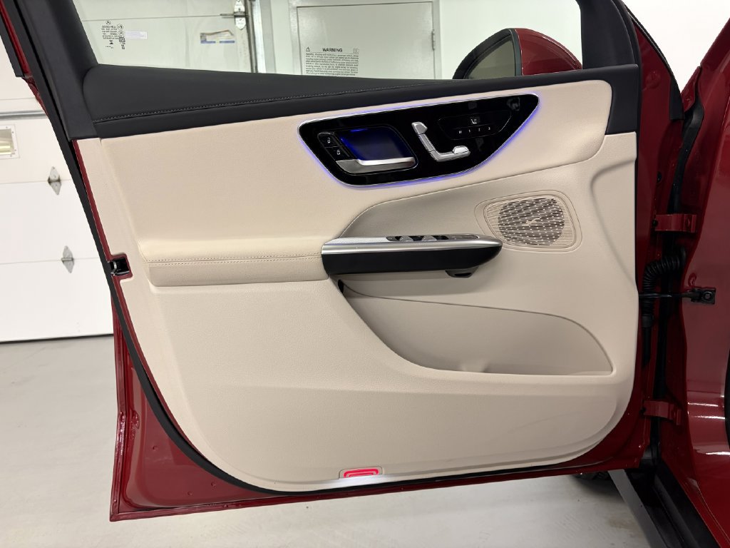 Certified 2025 Mercedes-Benz GLC 300 4MATIC image 17